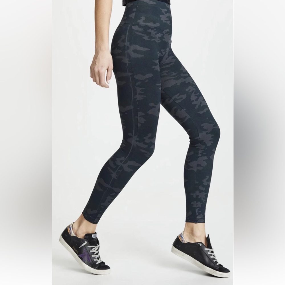 SPANX Black Camo Leggings XL EUC